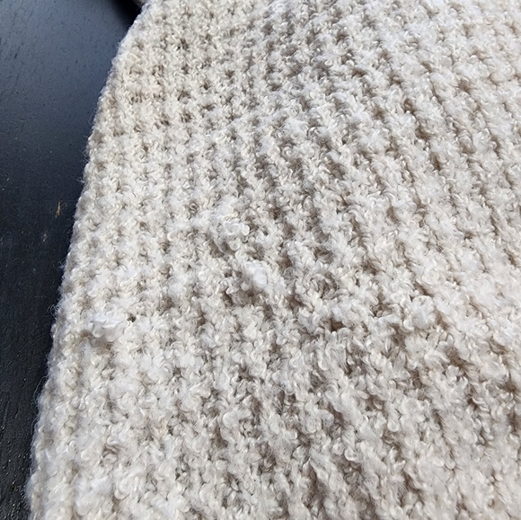 Maurices cream sweater - Picture 3 of 5